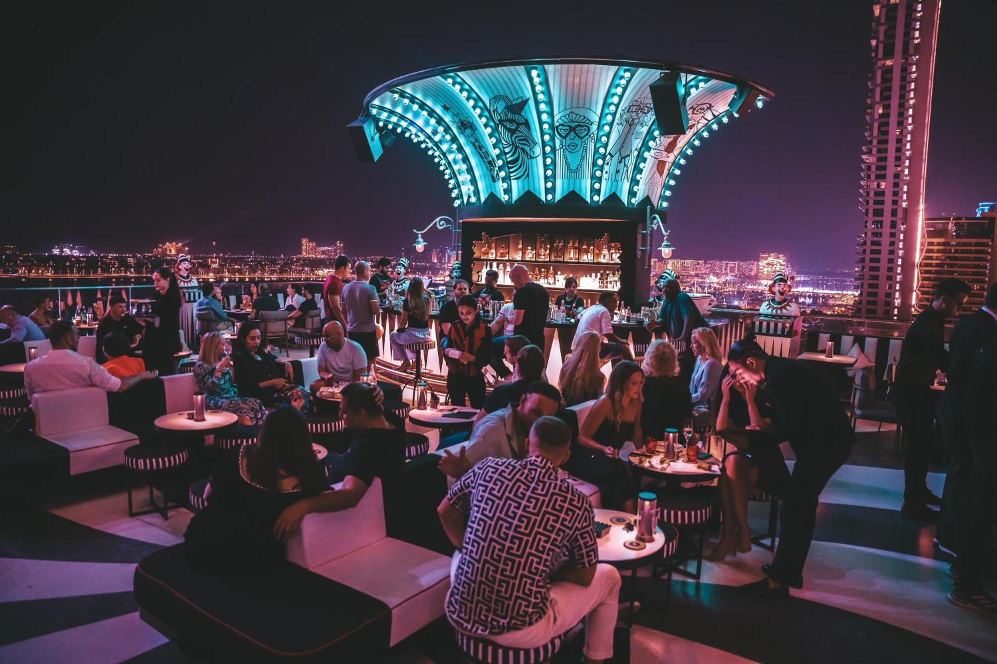 Five Luxe Hotel Dubai Bagian luar foto The View at The Palm