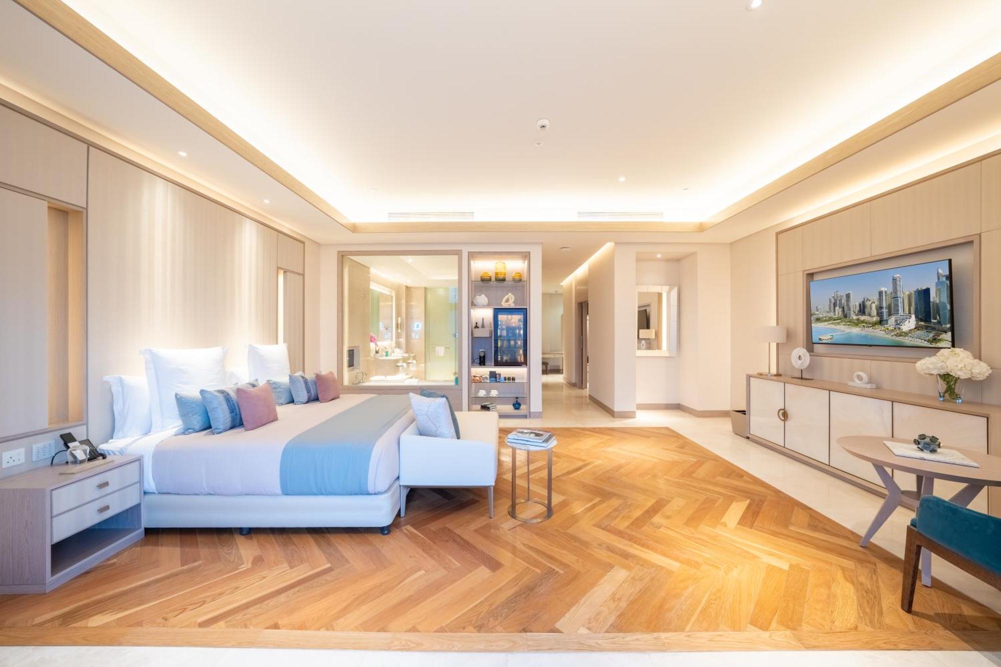Five Luxe Hotel Dubai Bagian luar foto Deluxe Suite